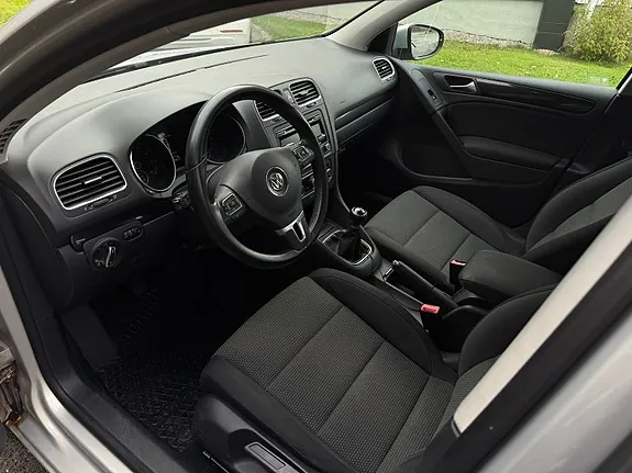Volkswagen Golf Vi 2010 photo 3