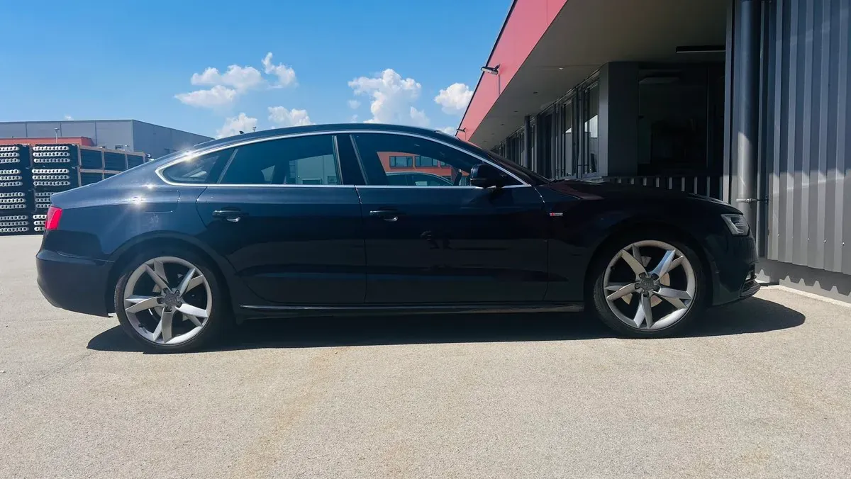 Audi A5 2013 photo 2