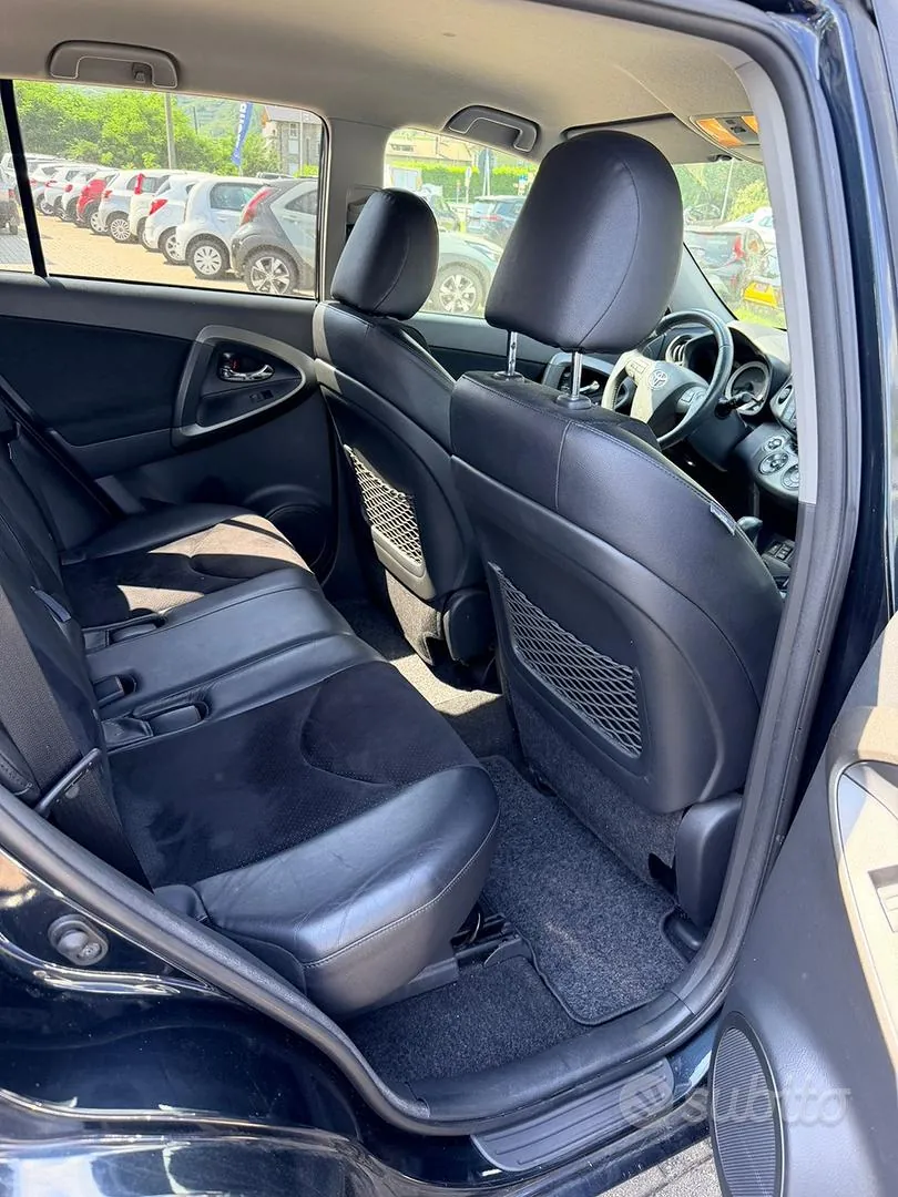 Toyota Rav4 2011 photo 4