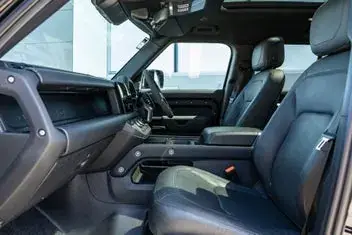 Land Rover Defender 2023 photo 4