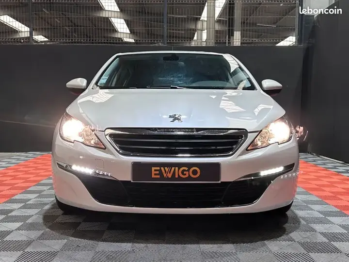 Peugeot 308 2015 photo 2