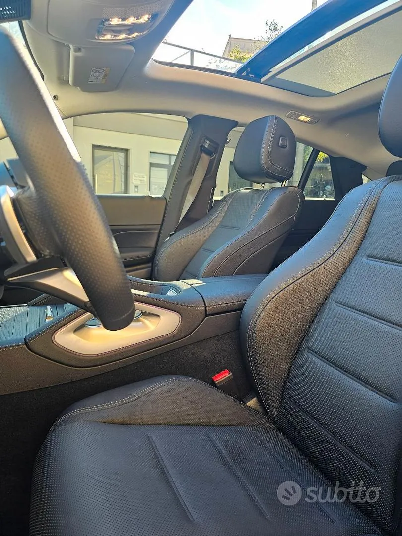 Mercedes-Benz Gle 300D 2025 photo 4