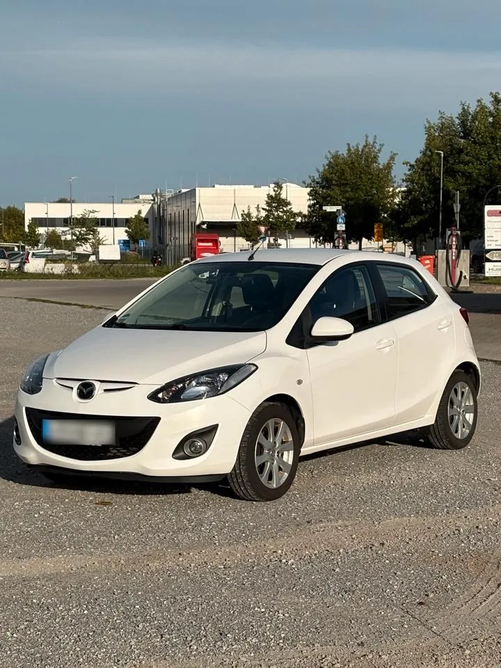 Mazda 2
