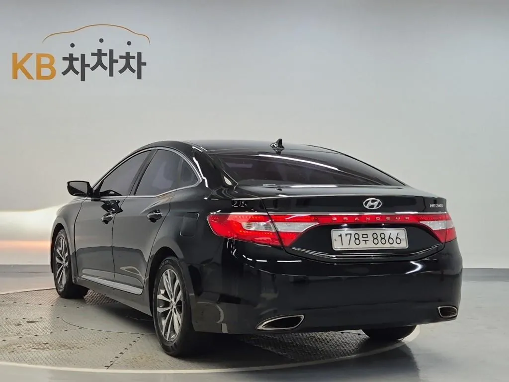 Hyundai Grandeur 2012 photo 2