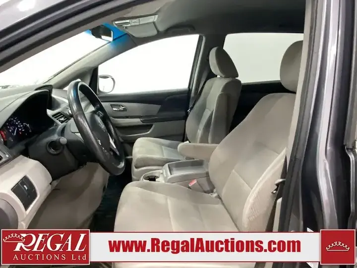 Honda Odyssey 2014 photo 5
