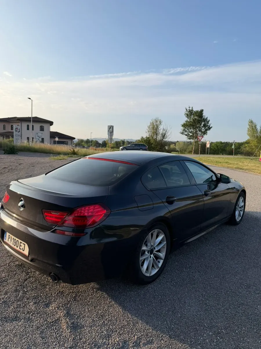 BMW 6 Series 2012 photo 2