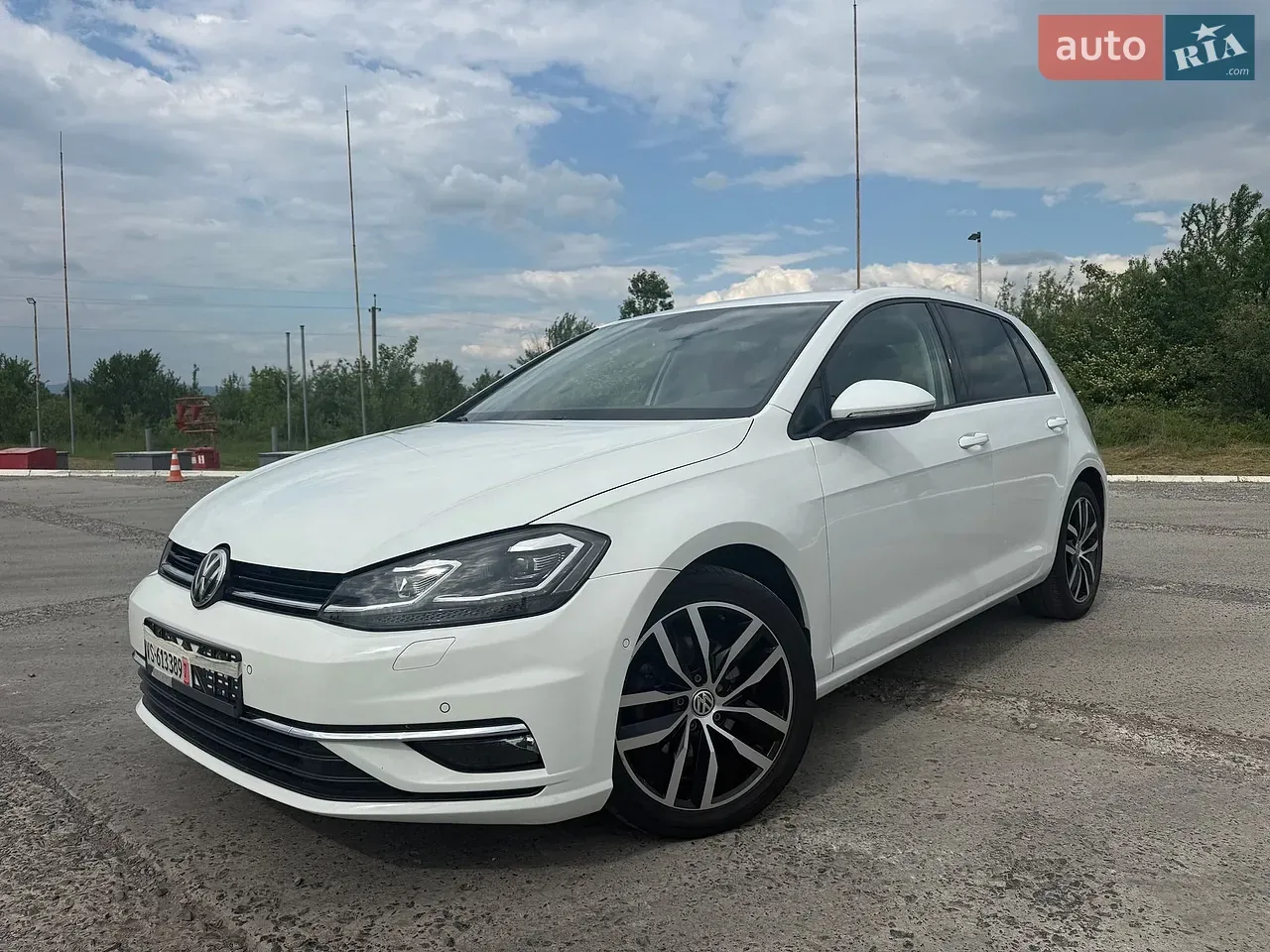Volkswagen Golf 2018 photo 2