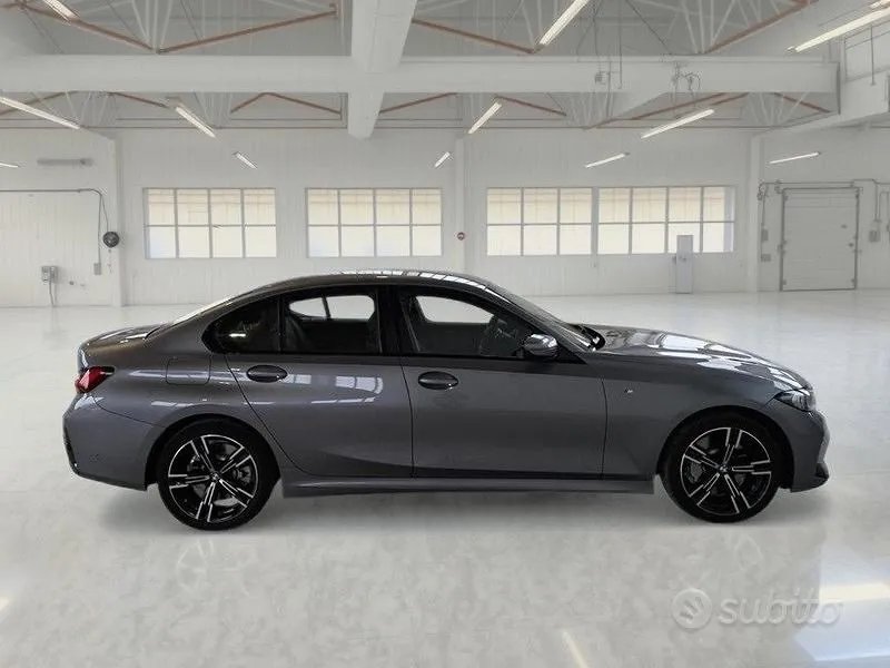 BMW 330 2025 photo 3