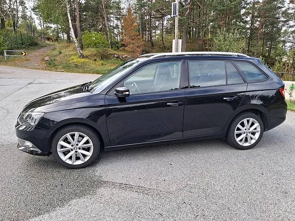 Skoda Fabia 2017 photo 5