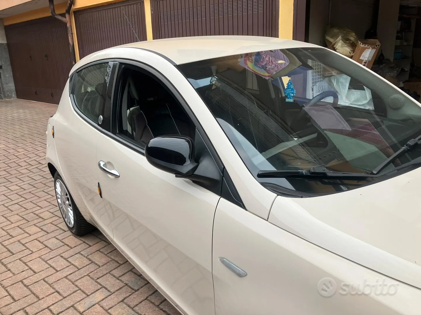 Lancia Ypsilon 2017 photo 2