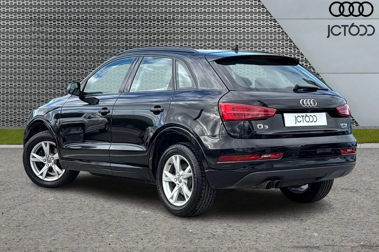 Audi Q3 2017 photo 3