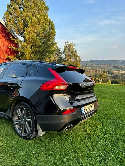 Volvo V40 Cross Country 2014 photo 2