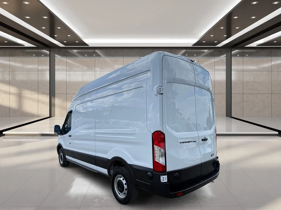 Ford Transit 2026 photo 4