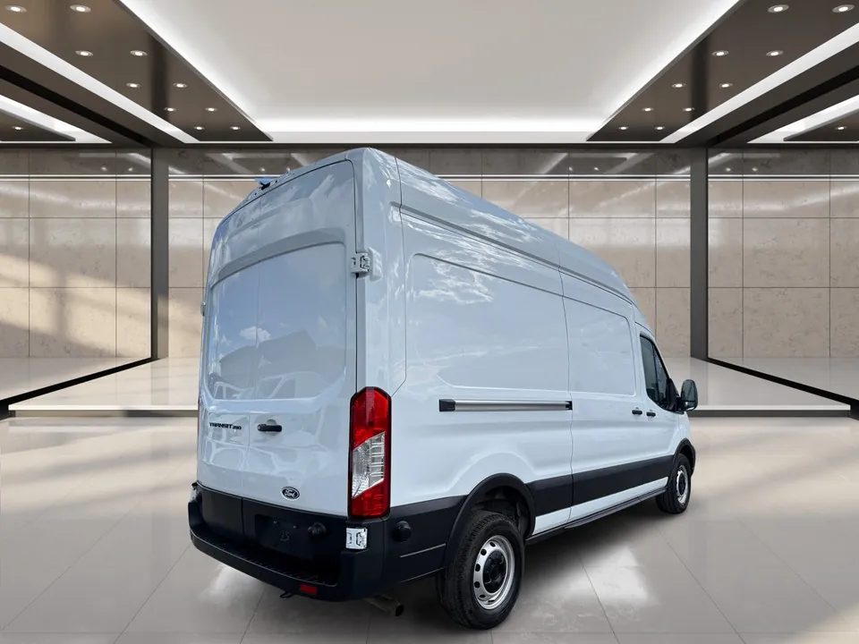 Ford Transit 2026 photo 3