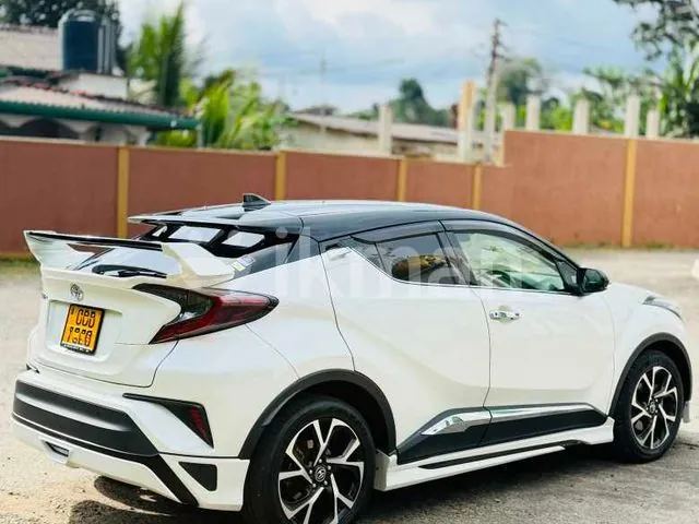 Toyota Chr 2018 photo 2