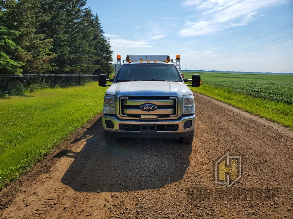 Ford F350 2012 photo 2
