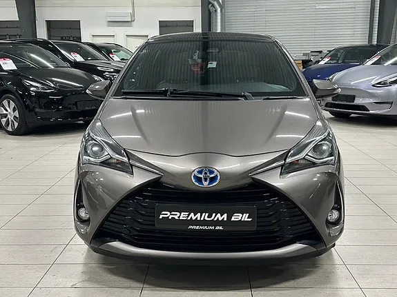 Toyota Yaris 2018 photo 2