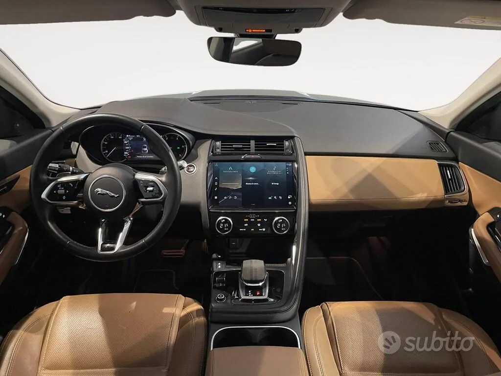 Jaguar E-Pace 2022 photo 5