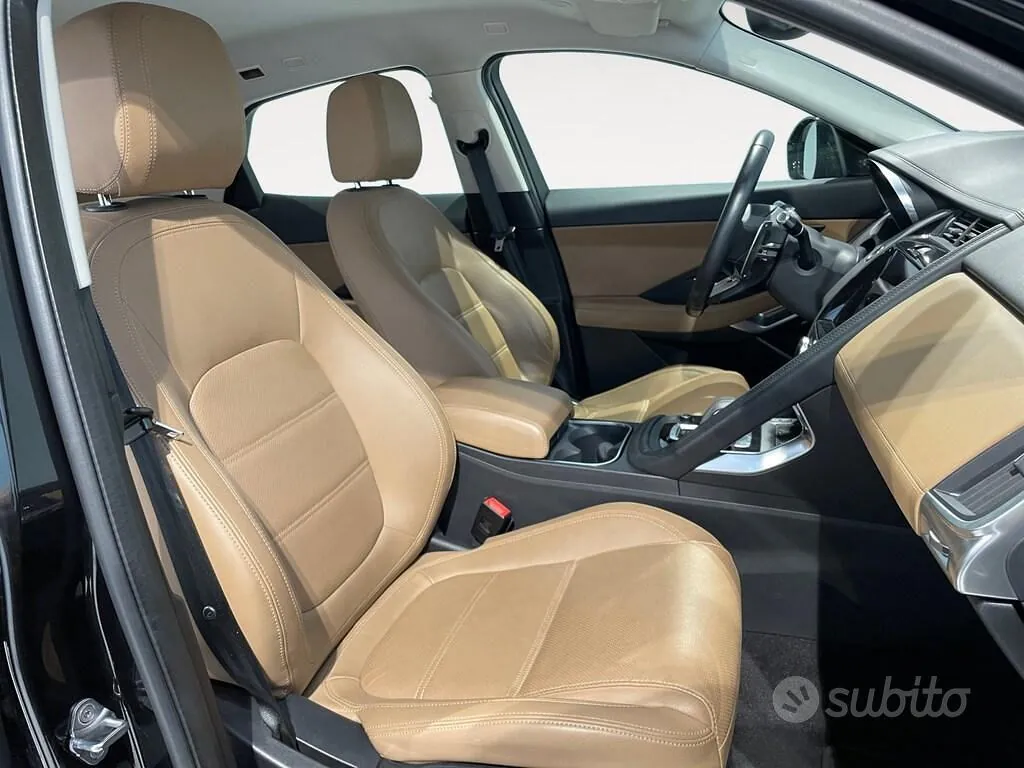 Jaguar E-Pace 2022 photo 4
