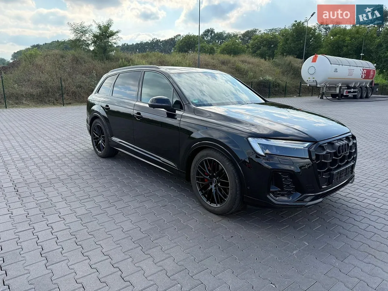 Audi Q7 2024 photo 3