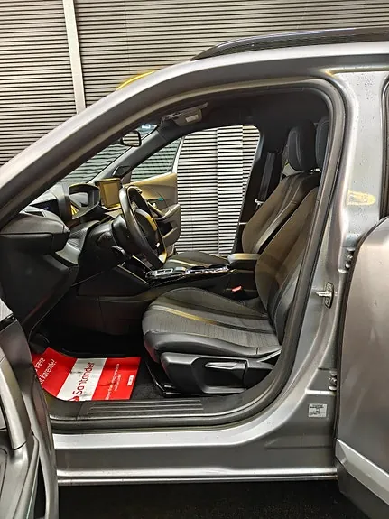Peugeot E-2008 2023 photo 5