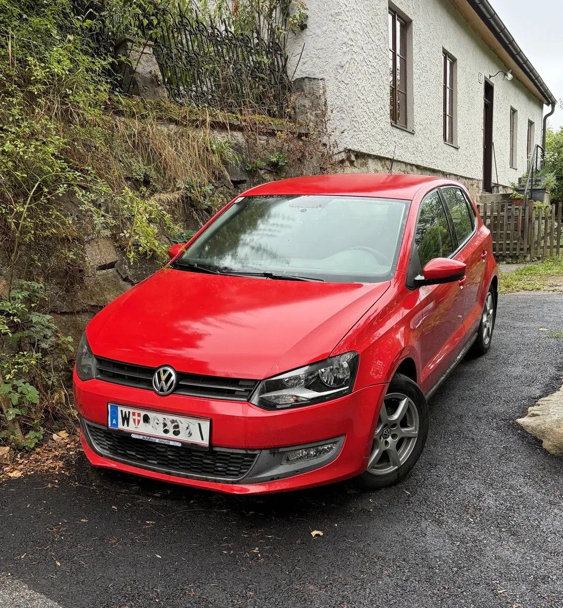 Volkswagen Polo 2010 photo 2