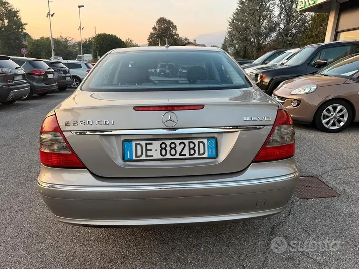 Mercedes-Benz E 220 Cdi 2006 photo 5