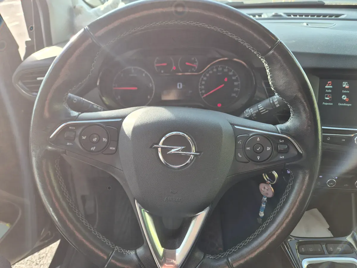 Opel Crossland X 2019 photo 2