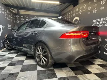 Jaguar Xe 2016 photo 3