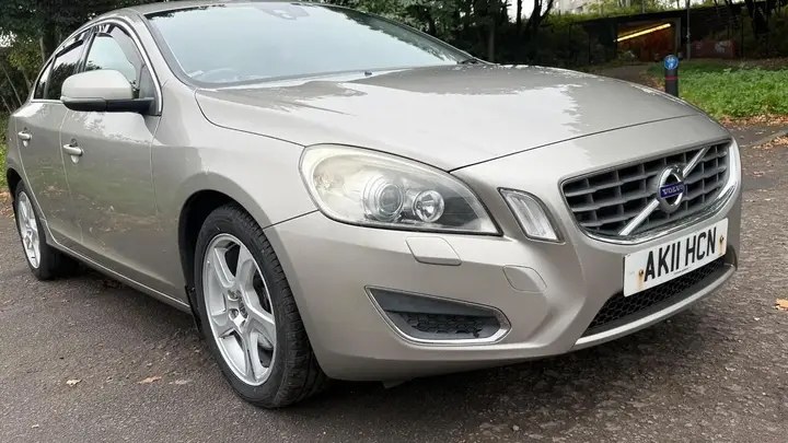 Volvo S60 2011 photo 2