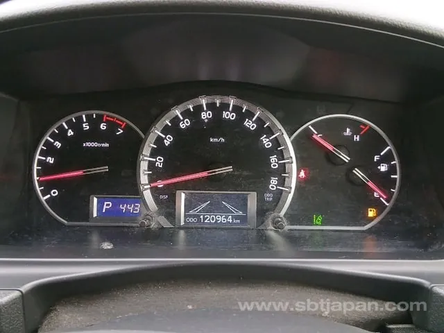 Toyota Hiace Van 2019 photo 2