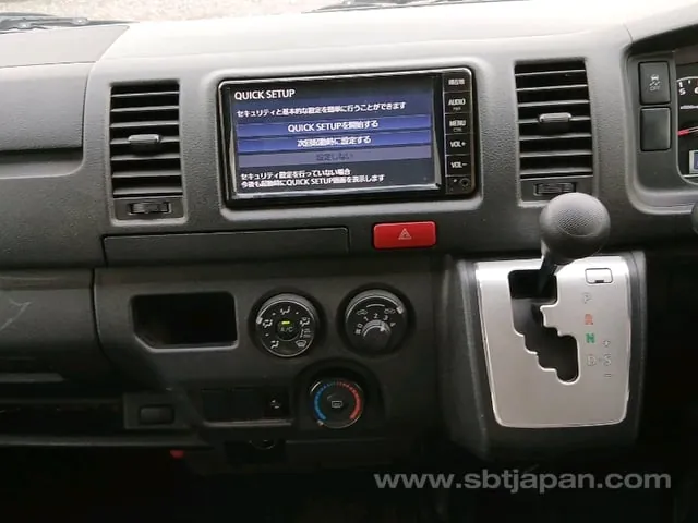 Toyota Hiace Van 2019 photo 4