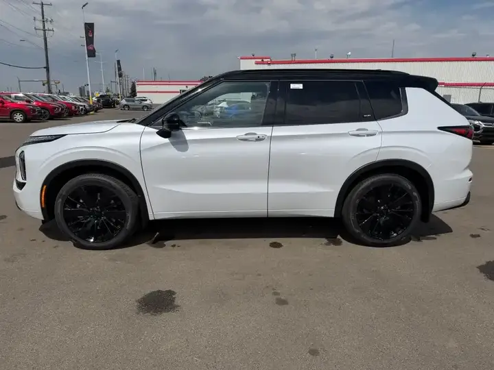 Mitsubishi Outlander 2026 photo 5