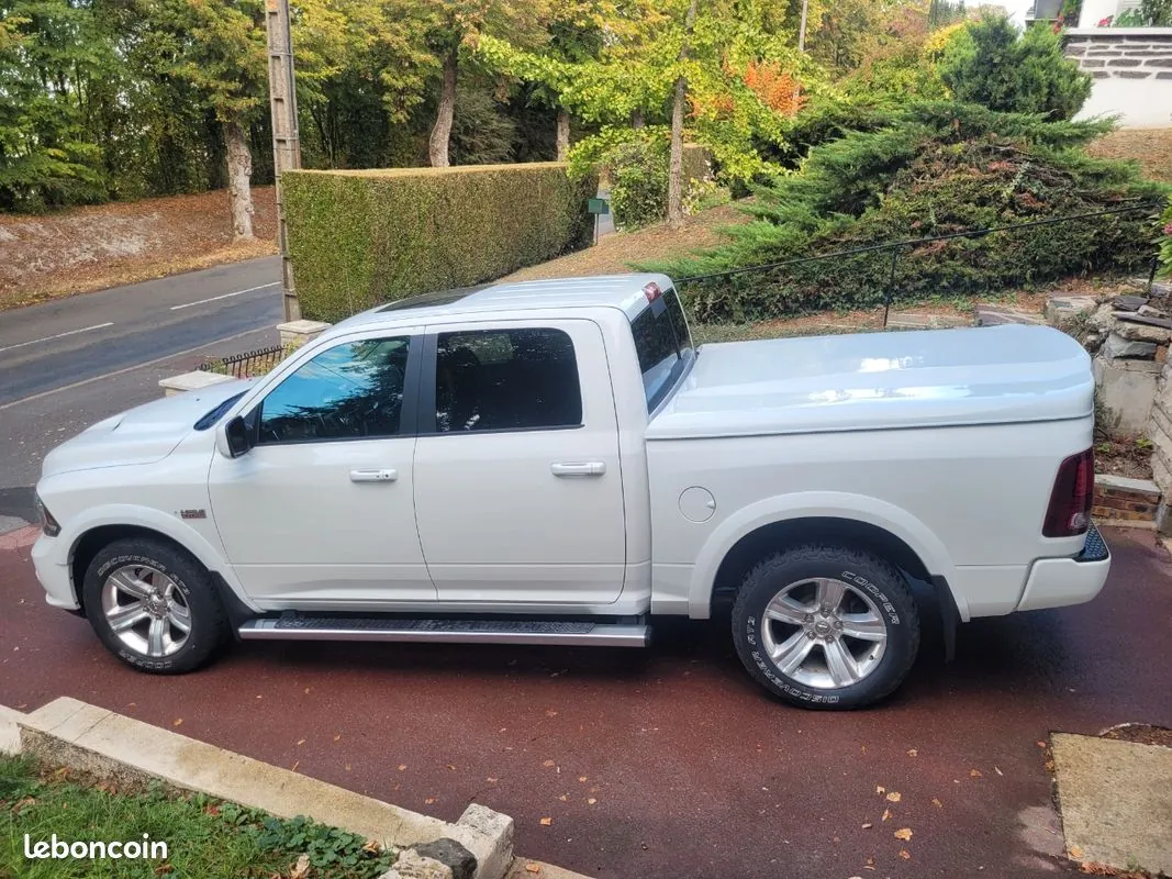 Dodge Ram 2012 photo 2