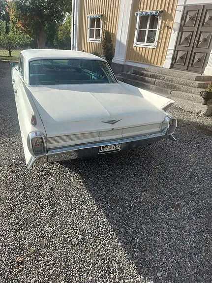 Cadillac Series 62 1962 photo 3