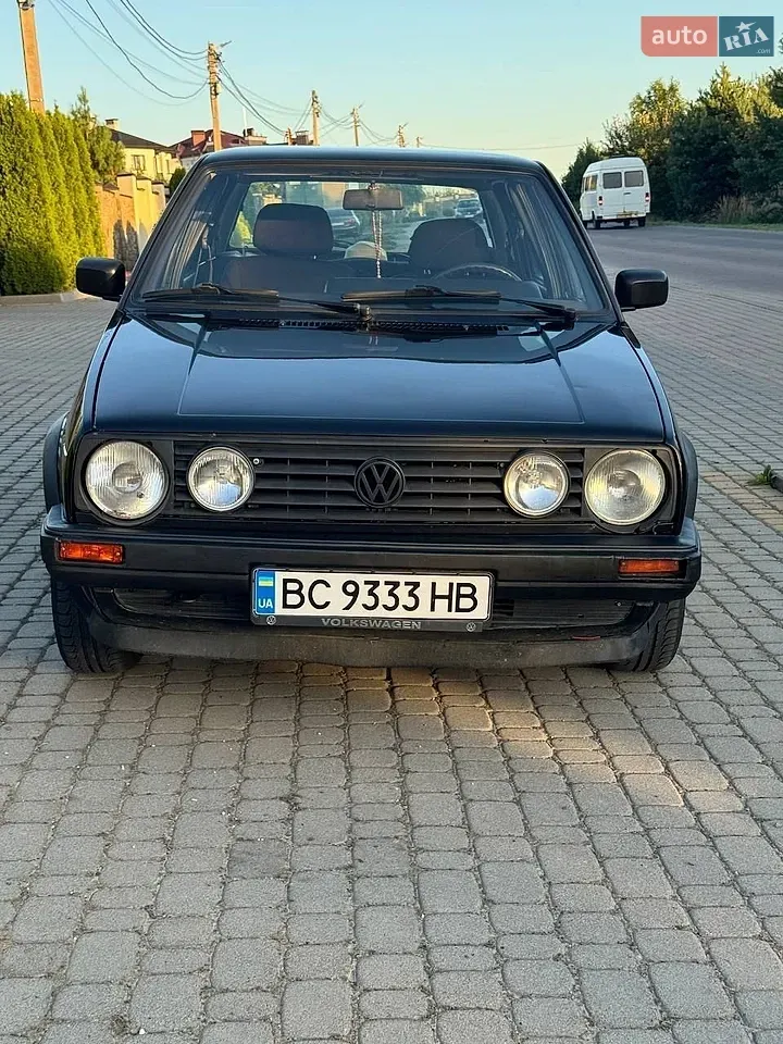 Volkswagen Golf 1989 photo 2