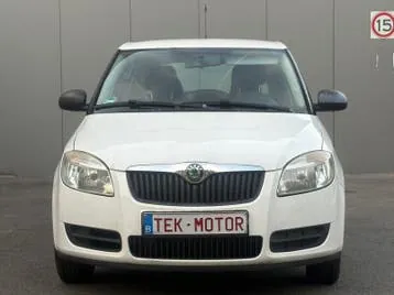 Skoda Fabia 2009 photo 3