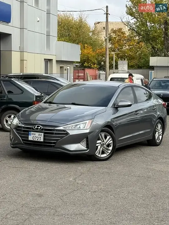 Hyundai Elantra