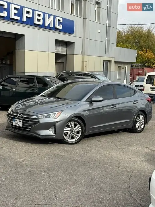 Hyundai Elantra 2018 photo 4