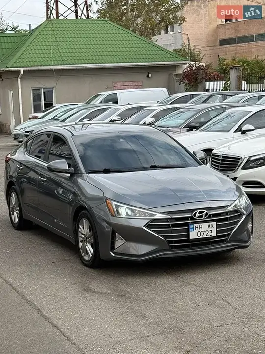 Hyundai Elantra 2018 photo 2
