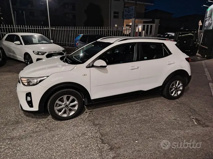 Kia Stonic 2018 photo 4