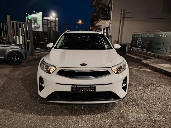 Kia Stonic 2018 photo 2