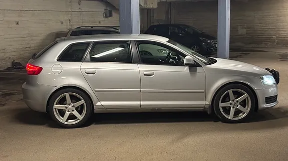 Audi A3 2010 photo 2