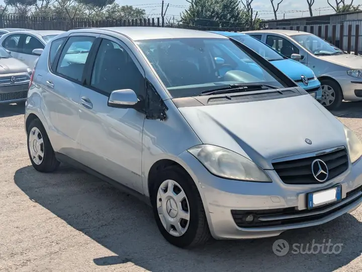 Mercedes-Benz A 160 2010 photo 3