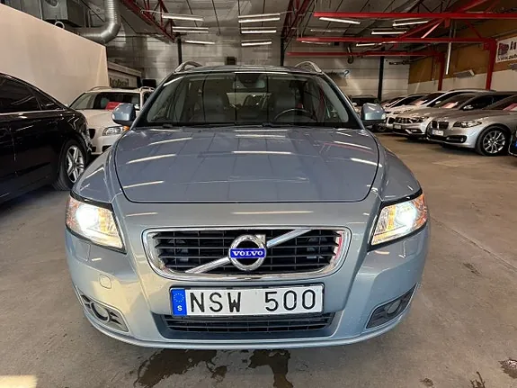 Volvo V50 2011 photo 2
