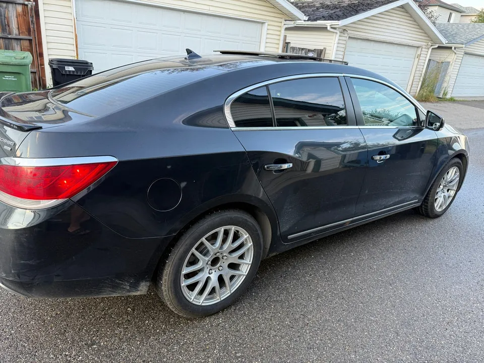 Buick Lacrosse 2011 photo 4