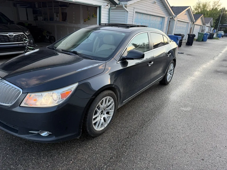 Buick Lacrosse 2011 photo 3
