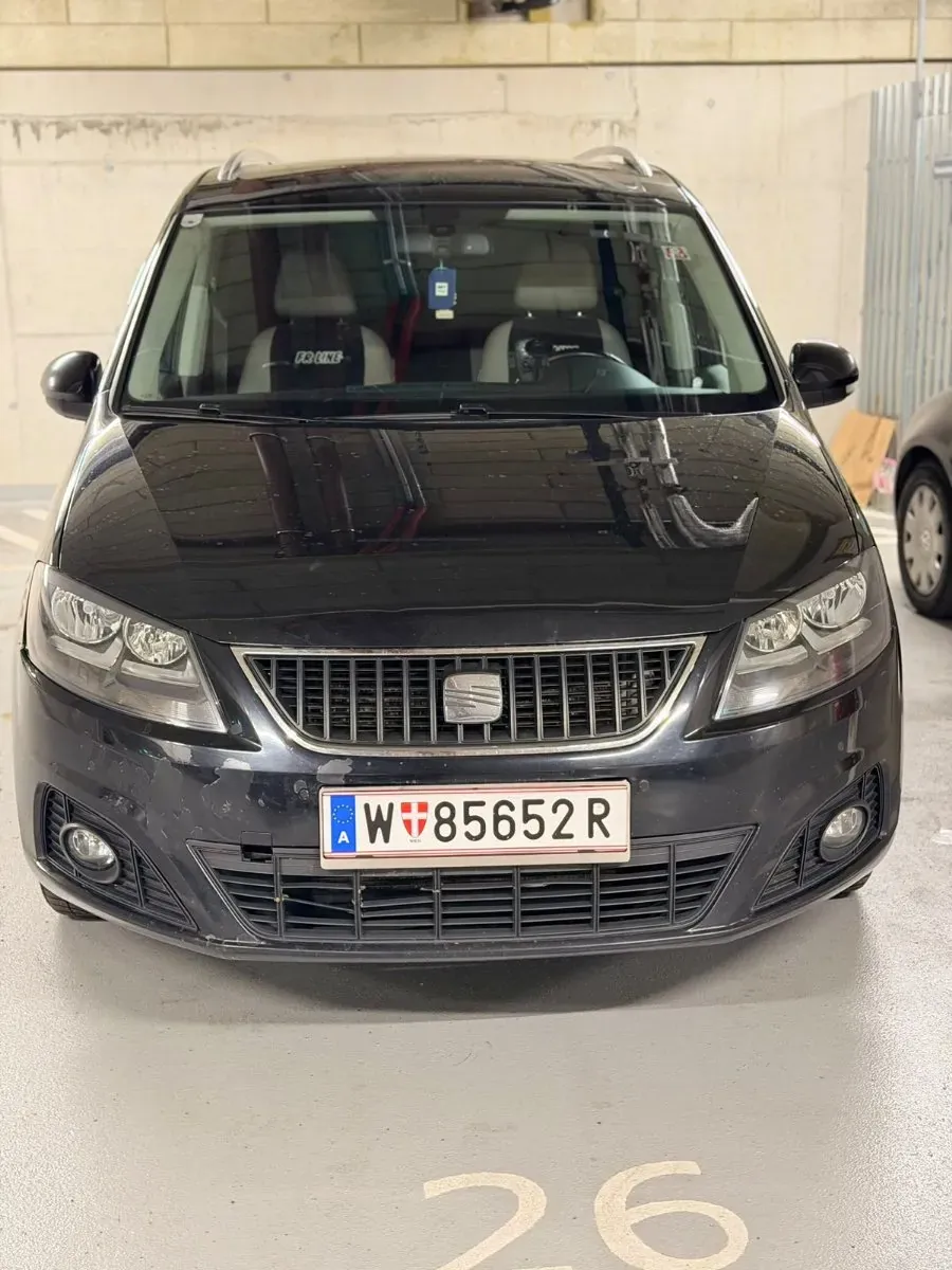 Seat Alhambra 2011 photo 2