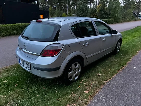 Opel Astra 2006 photo 4