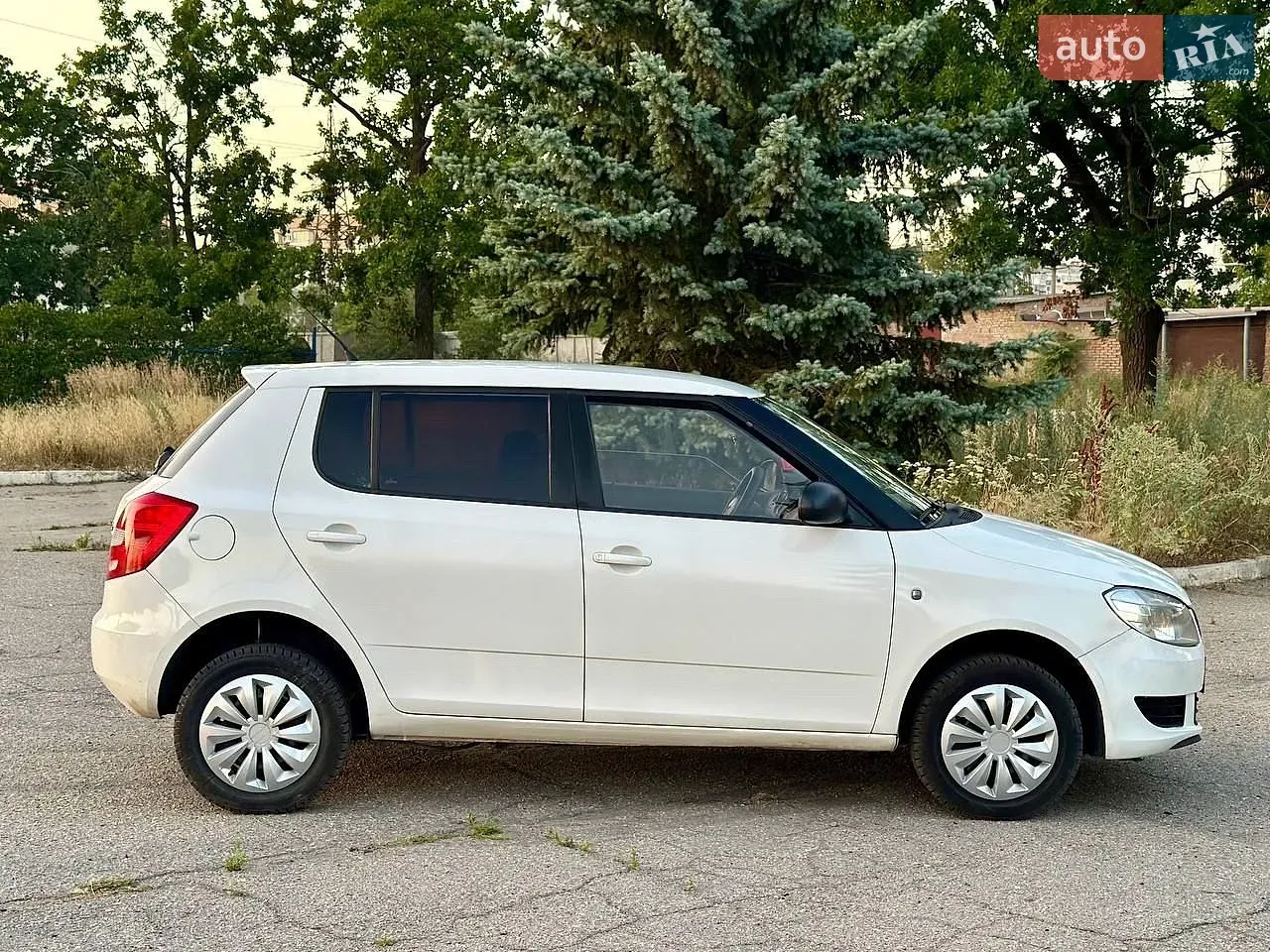 Skoda Fabia 2012 photo 4